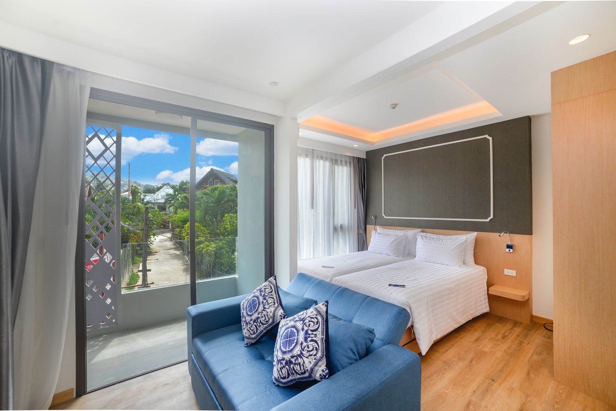 The Aristo By Holy Cow 423 * Phuket